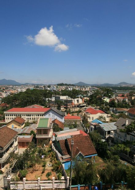File:View of Da Lat 02.jpg - Wikimedia ...