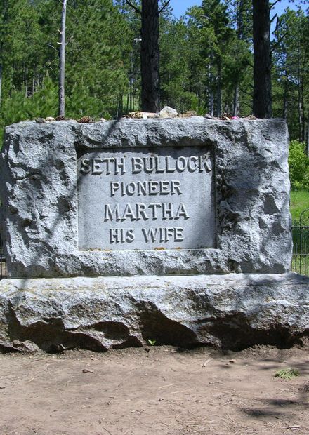 File:Bullock Grave.JPG - Wikimedia Commons