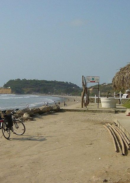 Archivo:Ecuador Montanita beach.JPG ...
