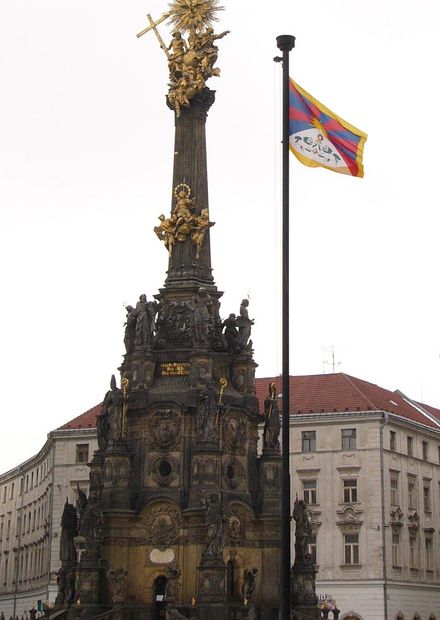File:Holy Trinity Column in Olomouc ...