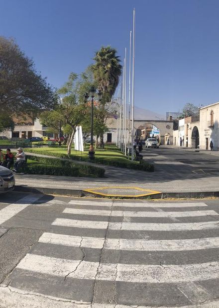 Plaza mayor de Cayma (Plaza de Armas ...