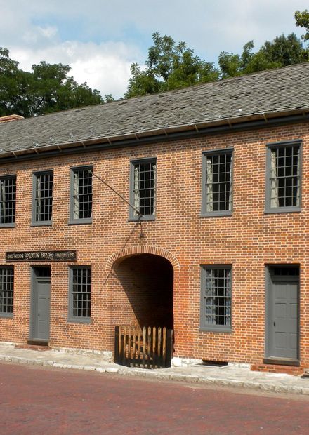 File:1st Capitol St Charles MO.JPG ...