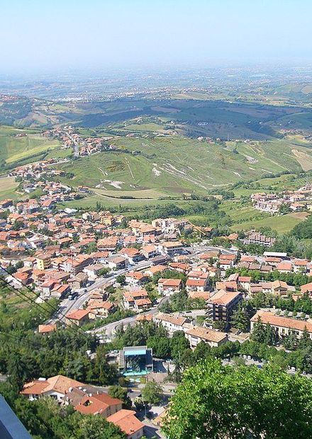 File:San-Marino-vista-1282.JPG ...