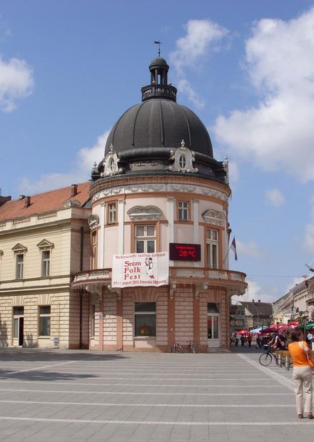 Датотека:Sremska Mitrovica Center 1.JPG ...