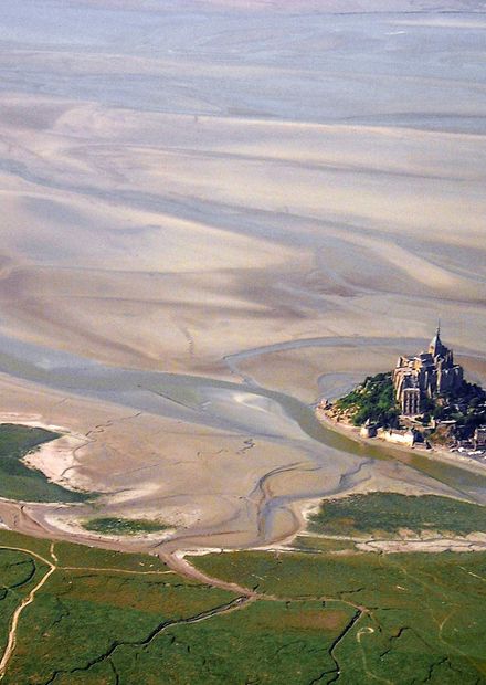 File:Mont st michel aerial.jpg - Wikipedia
