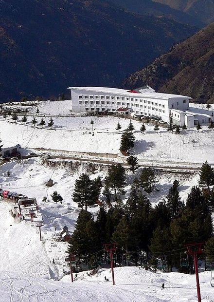 File:Malam Jabba Ski Resort.jpg ...