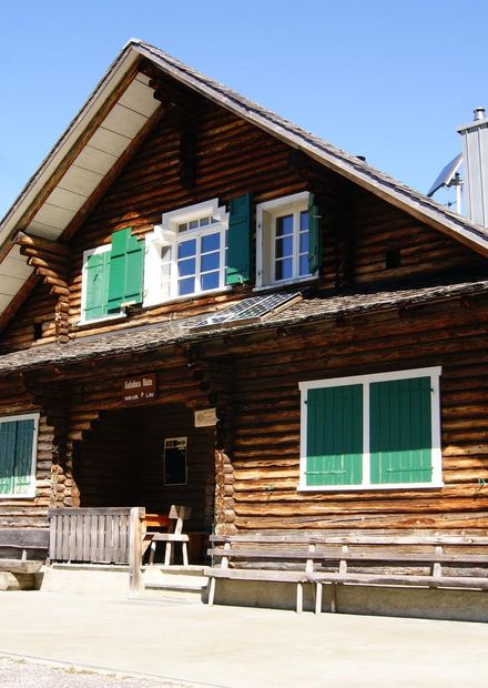 Datei:Gafadurahuette-Suedseite-27.JPG ...