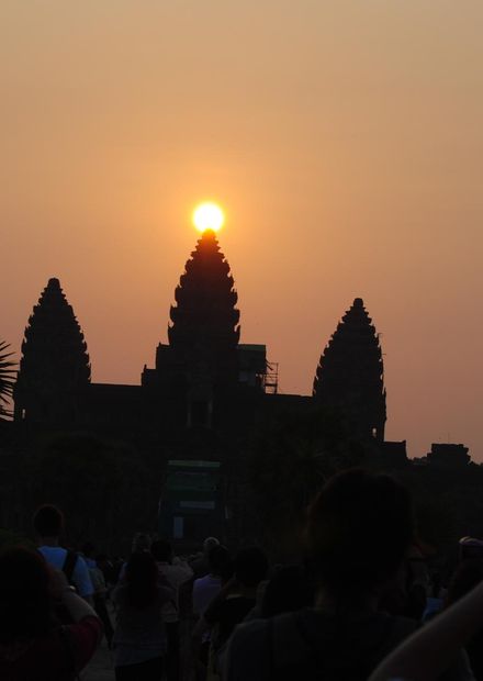 Equinox at Angkor 21st March 2012.JPG ...