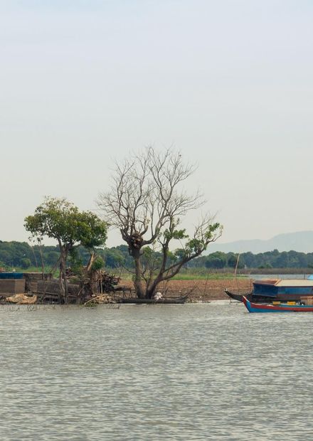 File:Tonle Sap inhabitants.JPG ...