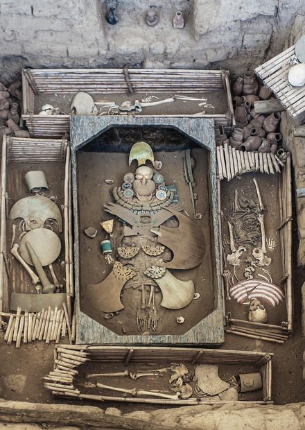 Archivo:Tomb of Lord of Sipán 01.jpg ...