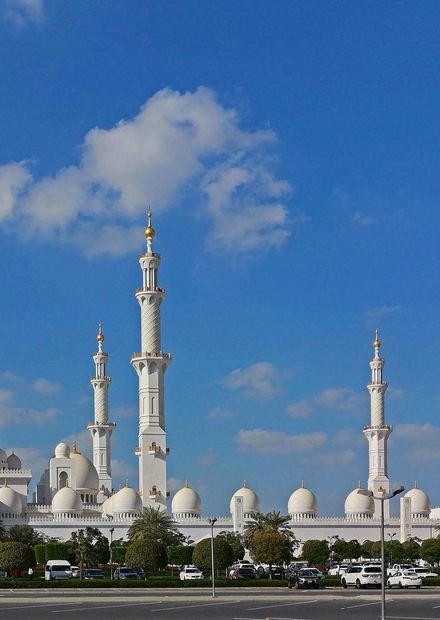 File:Sheikh Zayed Mosque 2022.jpg ...