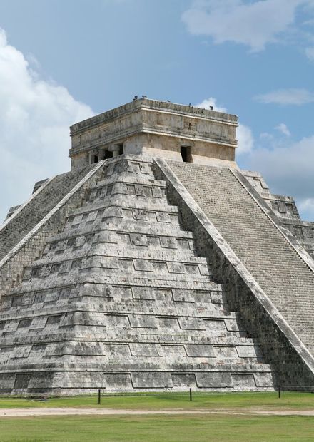 File:Chichen Itza 3.jpg - Wikimedia Commons