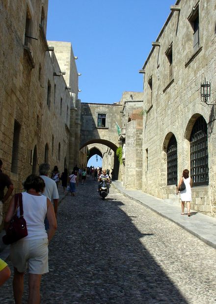 File:Rhodes Old Town Street of Knights ...