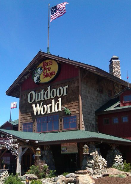 File:Bass Pro Shops - retail paradise ...