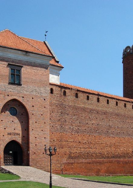 File:Zamek Królewski w Łęczycy.jpg ...