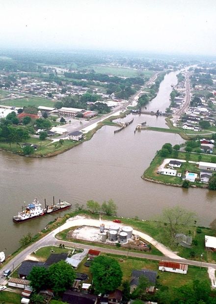 File:Larose Louisiana aerial view.jpg ...