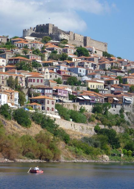 File:Mithymna-Lesbos.JPG - Wikimedia ...