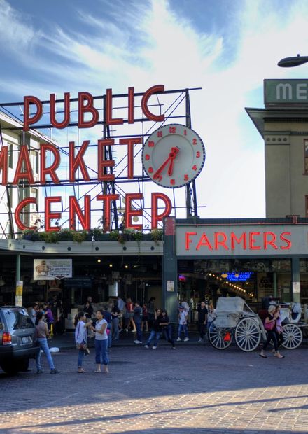 Market Center sign at Pike Place.jpg ...