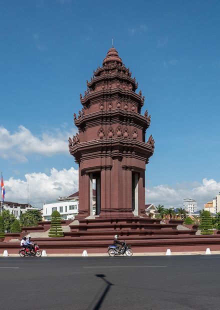 02-Independence Monument Phnom Penh-nX ...