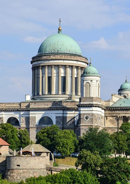 File:Basilica in Esztergom, Hungary 01 ...