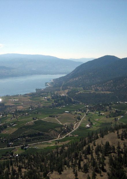 File:Okanagan Lake from Giants Head.jpg ...