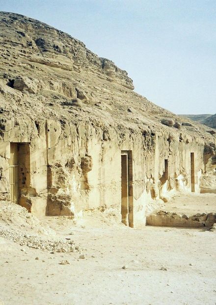 tombs of Khety and Barquet III.JPG ...