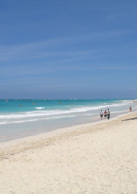 File:Playa Bavaro.JPG - Wikipedia