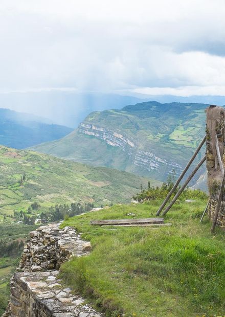 File:Vue From Kuelap, Chachapoyas, Peru ...