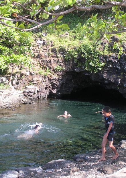 File:Piula Cave Pool, Upolu island ...