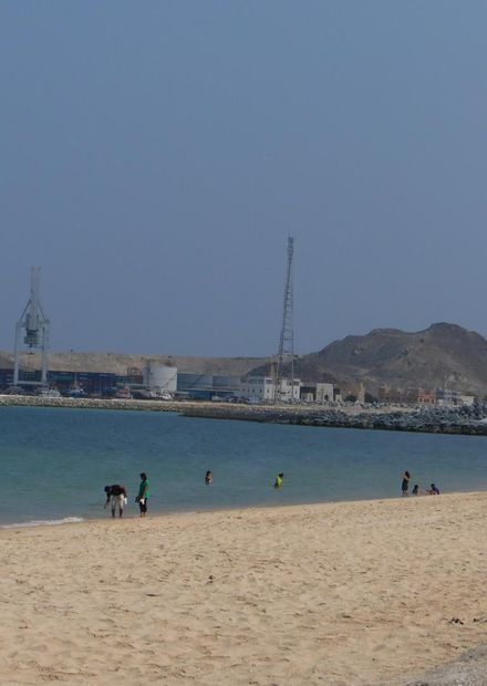 File:Khor Fakkan Beach Fujairah UAE ...