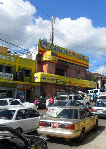 File:Park Crescent, Mandeville.jpg ...