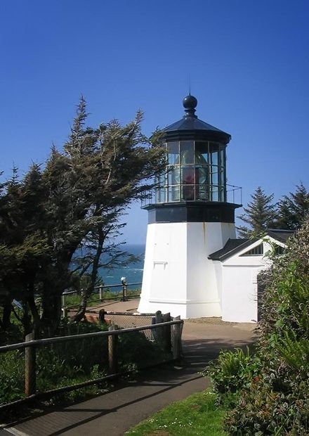 File:Cape Meares Lighthouse.jpg ...