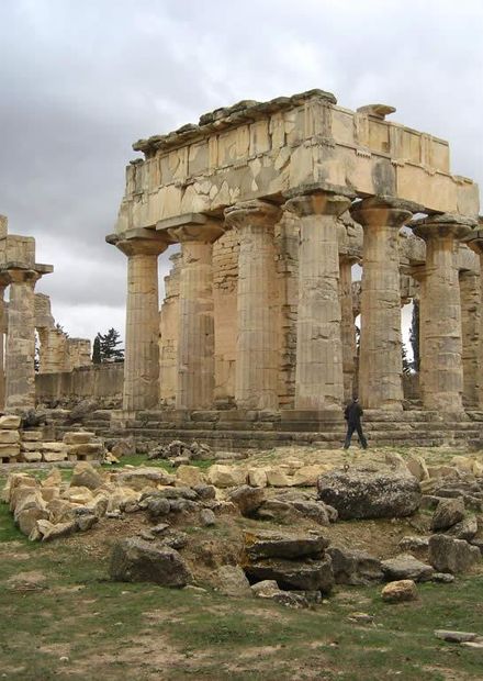 Temple of Zeus - Cyrene.jpg - Wikipedia