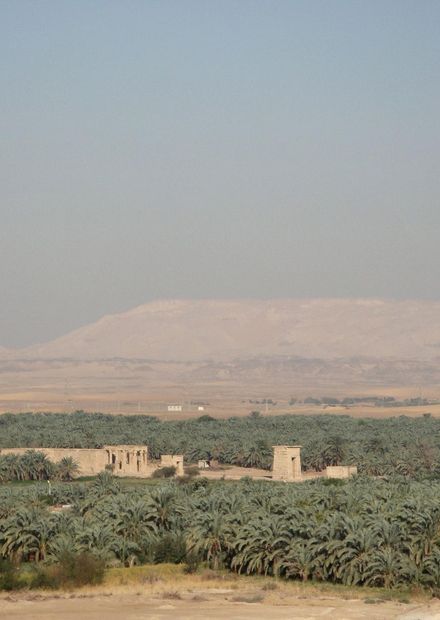 File:Kharga Oasis by Hanne Siegmeier ...