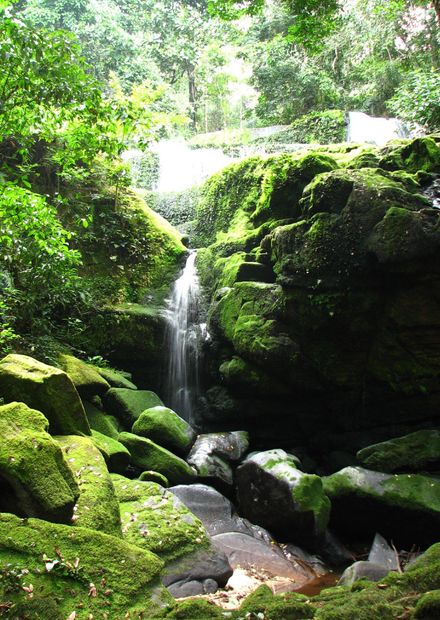 File:Waterfall ivindo gabon.jpg - Wikipedia