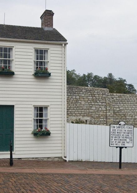 File:Mark Twain Boyhood Home 1.jpg ...