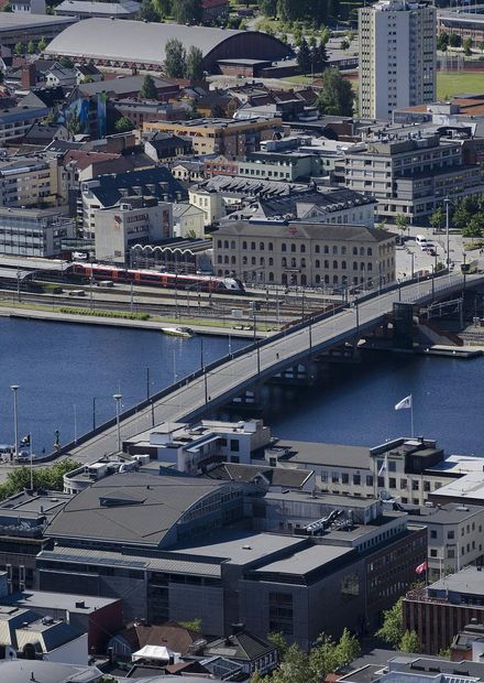 Drammen Bybro sett fra Spiraltoppen ...