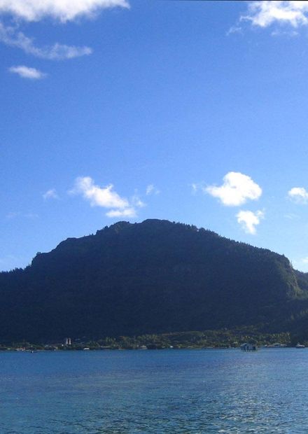 Fichier:Vue.Mangareva.JPG — Wikipédia
