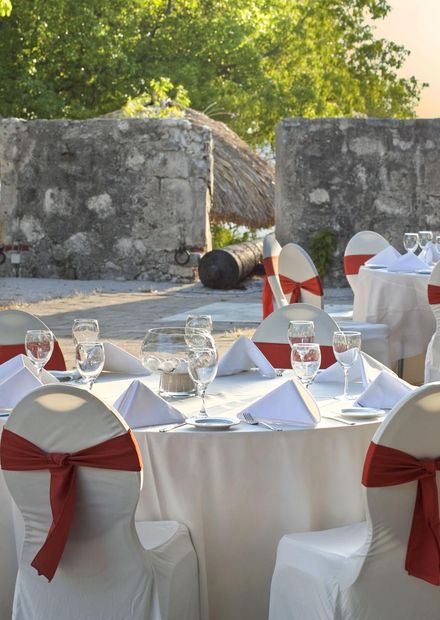 File:Piscadera Bay Fort with Banqueting ...