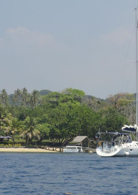 Fichier:Aore Island Resort.jpg — Wikipédia