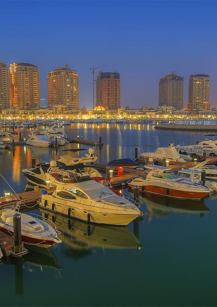 File:The Pearl Marina in Nov 2013.jpg ...