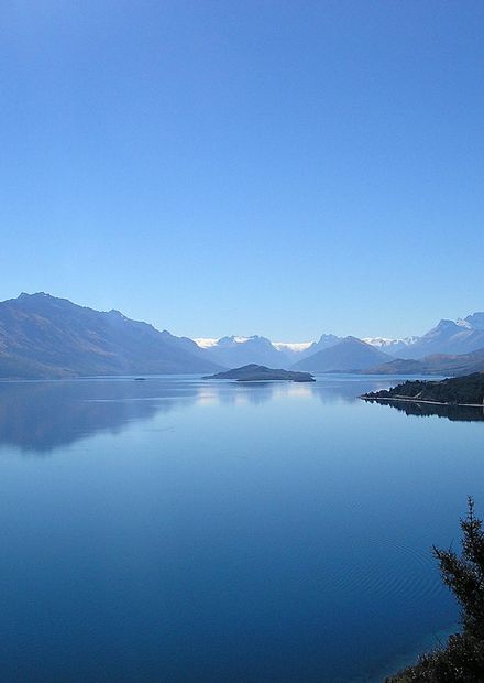 File:Lake Wakatipu by Queenstown.jpg ...