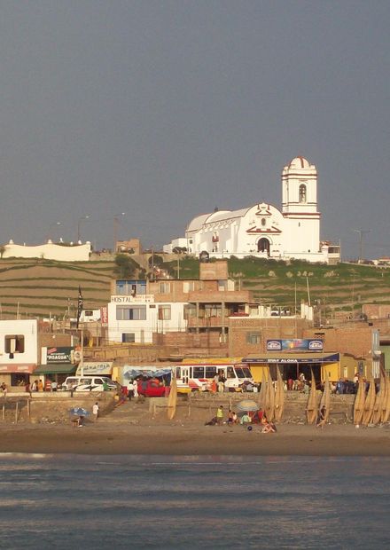 File:Vista de Huanchaco, Perú.JPG ...