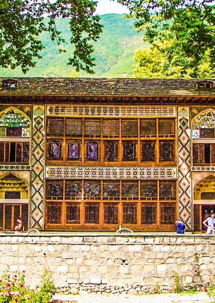 File:Sheki khan palace main façade.jpg ...