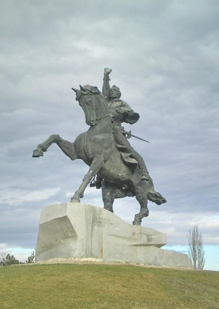 File:Suvorov monument in Tiraspol.jpg ...