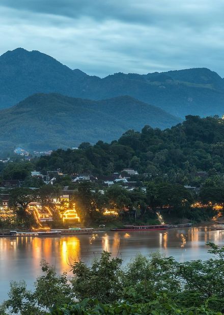 Wat Chomphet in Luang Prabang Laos.jpg ...