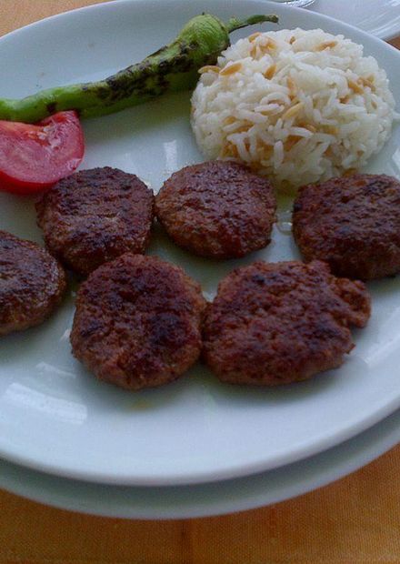 File:Köfte and pilav.jpg - Wikimedia ...