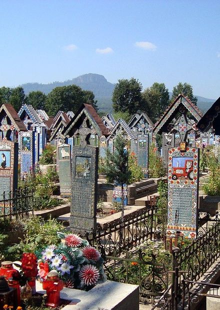 File:Merry Cemetery, Sapanta, Maramures ...