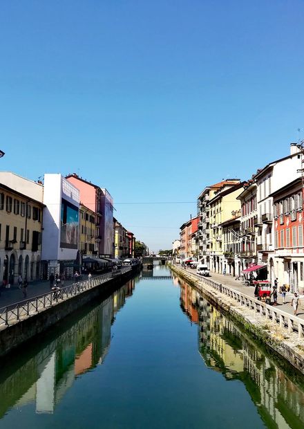 File:Naviglio Grande in Porta Genova ...