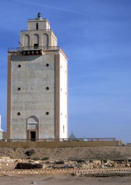 ملف:Italian Lighthouse, Benghazi ...